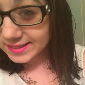 Meet your Posher, Hayley